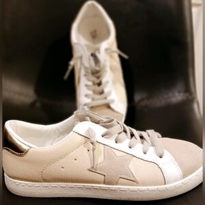 Vintage Havana Cream White Low-Top Sneakers